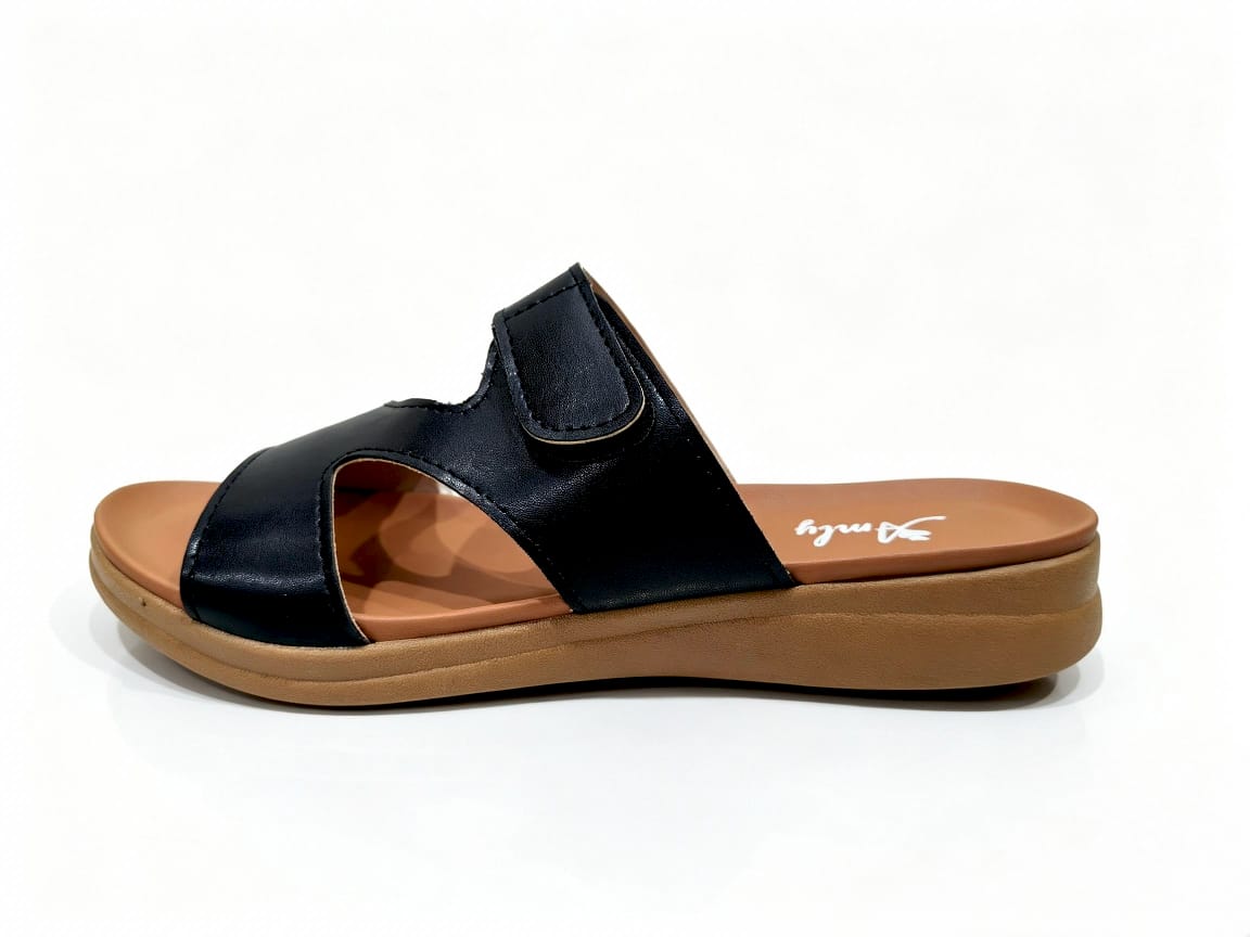 Amlee Women Flat Sandals