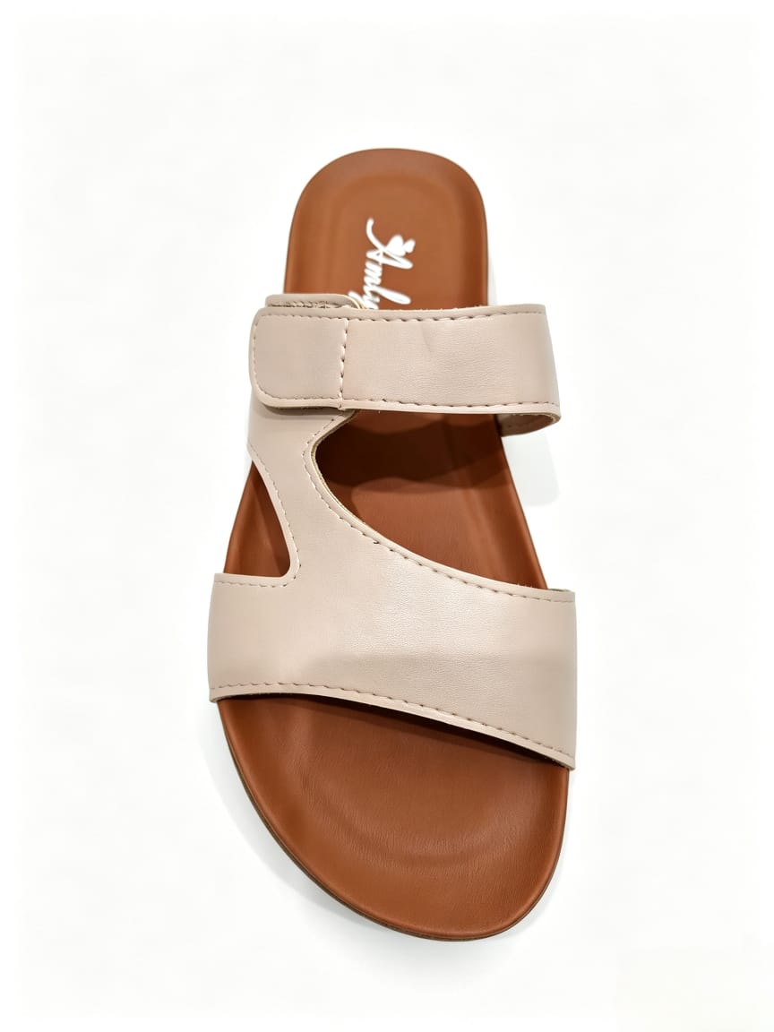 Amlee Women Flat Sandals